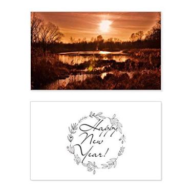 Imagem de Cartão de felicitações Red Dark Forestry Science Nature Scenery New Year Festival Bless Message Present