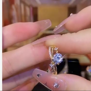 Imagem de Anel de ouro ajustável para mulheres - Anel empilhável de noiva com corte redondo de zircônia cúbica brilhante, aliança de compromisso com acabamento espelhado, presente de joias de aniversário de