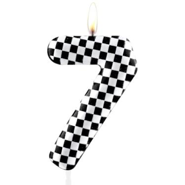 Imagem de Velas de aniversário xadrez pretas e brancas, bandeira quadriculada, número de tema de corrida, decoração de bolo de aniversário, decoração de festa para entusiastas de carros, velas de bolo de 7 anos