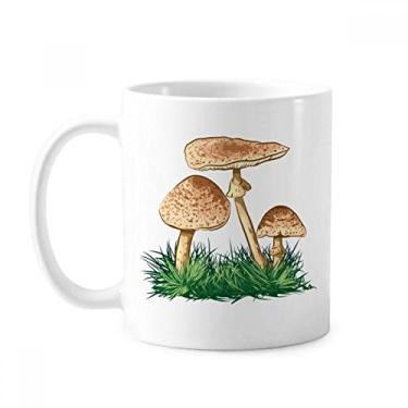 Imagem de Linda caneca de cerâmica com ilustração de trufas e plantas verdes em cerâmica para café e porcelana