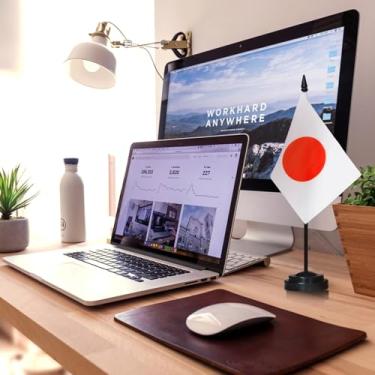 Imagem de Conjunto de bandeiras de mesa de luxo do Japão - Bandeira japonesa em miniatura de 15 x 10 cm com mastro sólido de 30 cm - Cor vívida e resistente ao desbotamento - Base preta e topo de lança