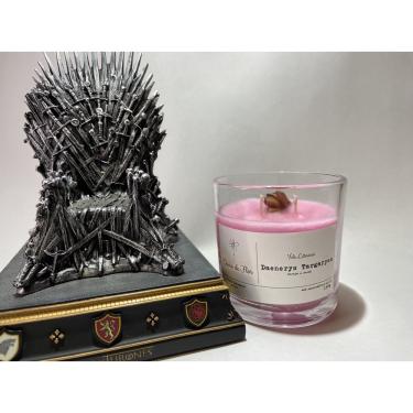 Imagem de Vela Aromática Literária - Game Of Thrones Daenerys Targaryen - Cheiro de Flor