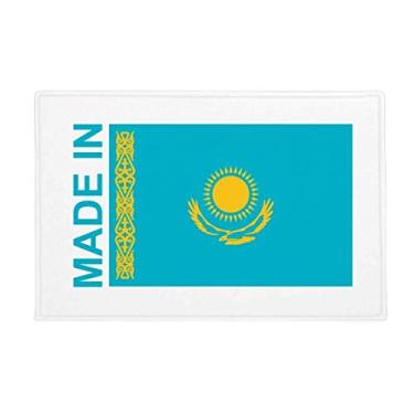 Imagem de DIYthinker Feito no Cazaquistão Country Love Tapete antiderrapante para porta de banheiro