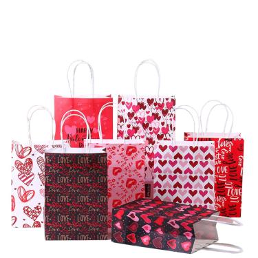 Imagem de Sacos de presente Kraft Paper Valentine`s Day Heart, pacote com 12 unidades 21x15x8cm