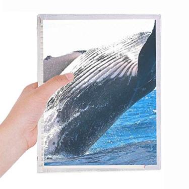 Imagem de Caderno de papelaria recarregável com folhas soltas e estampa de baleia e animais marinhos