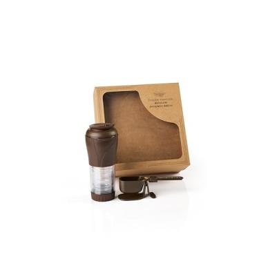 Imagem de Kit Presente Pressca – Cafeteira Portátil 350 ml + Balança Dosadora Dose Certa + Caixa Presenteável, Portátil e Prático, Cor: Marrom