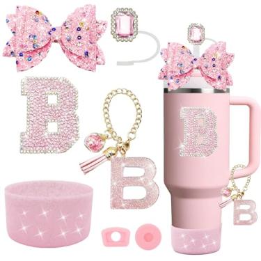 Imagem de Conjunto de acessórios de copo Stanley rosa de 7 peças, decorações de iniciais para Stanley Cup 850.5 g 1,134 g, inclui cobertura de canudo de joia, tampa à prova de derramamento, pingente de alça