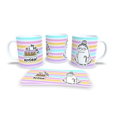 Imagem de Caneca Decorativa Parabéns Amiga, Cerâmica, Listras Coloridas, Design Divertido com Bolo de Aniversário, Presente para Amiga (12868)