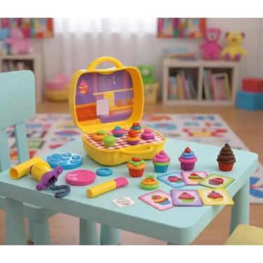 Imagem de Maletinha Fábrica de Cupcake Super Kit Massinha Acessórios - Divertoys