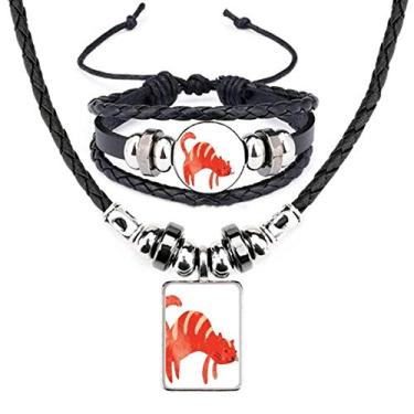 Imagem de Conjunto de joias de couro com pingente de gato gordo vermelho sorrindo para aquarela