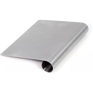 Imagem de Espátula Prática Para Confeitar, Raspar, Cortar, Organizar, Dividir Massas, Com Régua Medidora de 15 cm, Resistente à Temperatura, Produto Leve e de Fácil Manuseio, Material de Inox Durável.