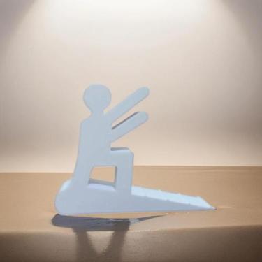 Imagem de Aparador Porta - HOMEM EMPURRANDO - Criativo Decoração Cunha - Mad Mak