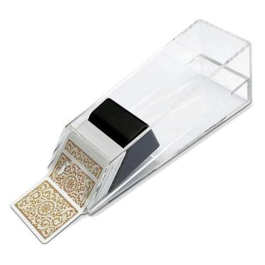 Imagem de As botas de pôquer contêm de 1 a 6 conjuntos de cartas de baralho com 
