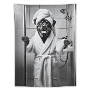 Imagem de Rottweiler com loção tapeçaria preto branco chuveiro cena engraçada animal de estimação arte pendurar na parede decoração de casa alegre para banheiro quarto vibe60 x 80 tapeçaria