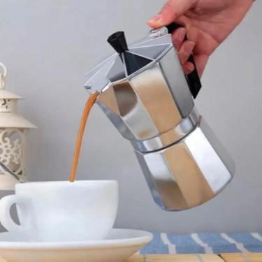 Imagem de Cafeteira Italiana Alumínio tipo Moka faz 6 Xícaras de Café Expresso, dispensa filtro, pano e papel