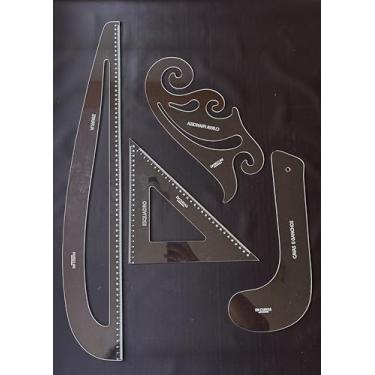 Imagem de Kit de Réguas para Modelagem, 4 Peças Essenciais, Acrílico Transparente 2mm, Corte a Laser, Inclui Esquadro, Régua de Alfaiate, Régua de Gancho e Curva Francesa