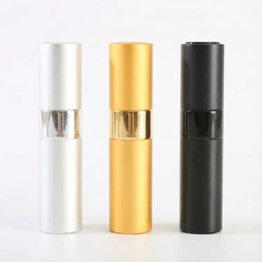Imagem de Frasco atomizador de perfume spray de 8 ml para viagens, dispensador de colônia recarregável, preto + ouro + branco, pacote com 3