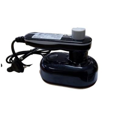 Imagem de Ferro de Passar Portátil Bivolt, Preto, 32W, 50ml, Compacto e Leve para Viagens, com Copo Dosador