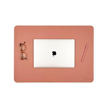 Imagem de Tapete de mesa de couro vegano ANECDOTE - Tapete de mesa de 59,9 cm x 43 cm para o seu escritório. Este tapete de mouse grande de qualidade tem elegância chique, aparência profissional e toque