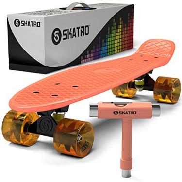 Imagem de Skatro - Skate Mini Cruiser. Placa de plástico estilo retrô de 56 x 15 cm vem completa. Modelo: Disco laranja