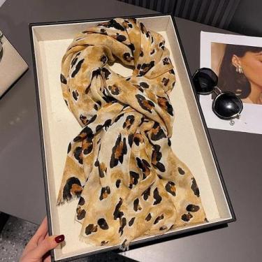 Imagem de Xale Feminino Sexy De Viscose Com Estampa De Leopardo E Franjas 180x90