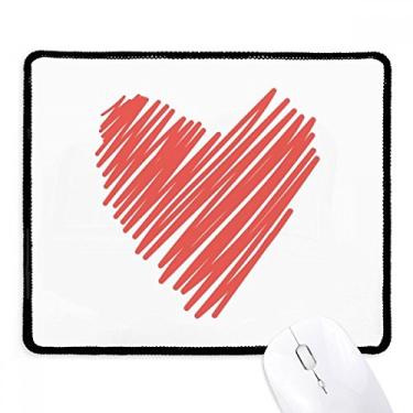 Imagem de Mouse pad com desenho de coração e grafite para dia dos namorados com borda costurada e borracha para jogos