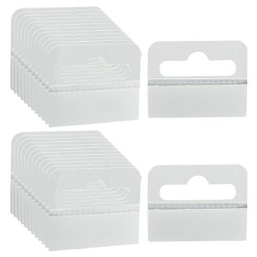 Imagem de LifCratms 120 peças de abas autoadesivas, abas para pendurar com orifício de plástico transparente, cabides dobráveis para exibição de quadro de pegboard de loja de varejo (35 x 45 mm / 1,38" x 1,77")