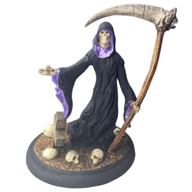Imagem de Escultura Caveira Foice no Cemitério Roxo 22 cm Resina
