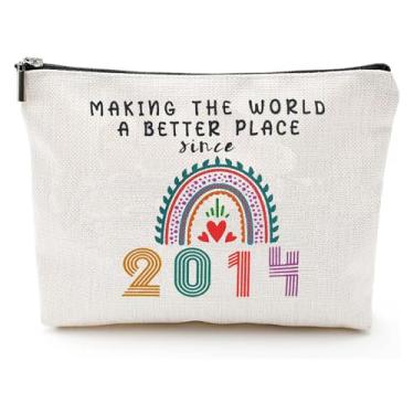 Imagem de IASINN Presentes de feliz aniversário de 18 anos para sua bolsa de maquiagem, organizador de cosméticos para mulheres, filha, namorada, irmã, bolsa de beleza de 2008, presente de aniversário de 18