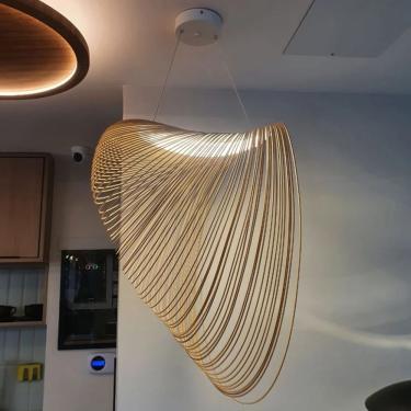 Imagem de Luminária Pendente Us070 com LED 24W 3000K Estrutura em Madeira Canopla em Metal e Detalhe em Acrílico Branco