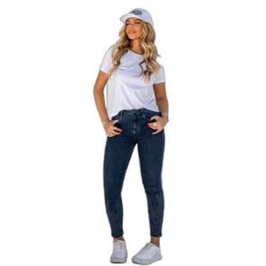 Imagem de CALÇA JEANS FEMININA INTERMEDIARIA COM STRASS NA BARRA 22103-Feminino