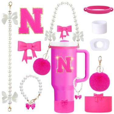 Imagem de Conjunto de acessórios de copo Stanley rosa de 9 peças para copo de 850 g 1,134 g com alça, inclui alça de pérola, topos de palha e bota de laço, pingentes de decoração, adesivo de letra, tampas à