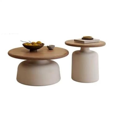 Imagem de Mesa de centro de design simples redonda de metal design simples e moderno para salas de estar pequenas, mesa de destaque para casa que economiza espaço, ideal para espaços compactos, mesa lateral