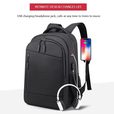 Imagem de Mochila impermeável para laptop 39L com porta USB preta 44x31x5cm