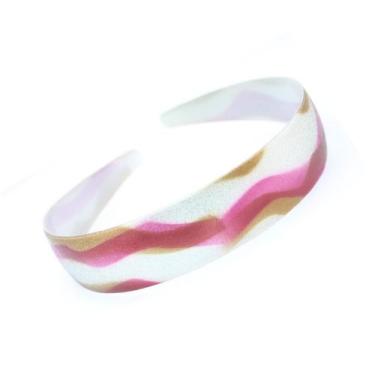 Imagem de Caravan Tricolor creme rosa roxo pincel pintura sobre cabeça off white