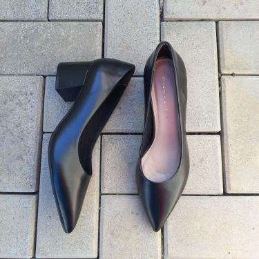 Imagem de Scarpin Sapato Preto em Couro Salto Bloco Médio Bico Fino