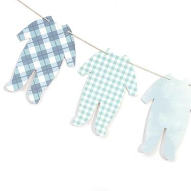 Imagem de Faixa de macacão azul - decorações de berçário, guirlanda de lembrança de roupa de dormir, varal de aniversário azul, varal de roupa pendurado, decorações de faixa de varal