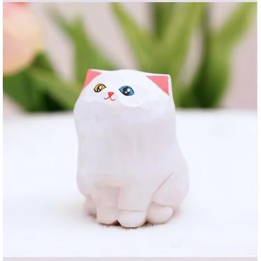 Imagem de ShaoAngDuoMi Estatueta de gato branco de madeira esculpida à mão – Estátua exclusiva de gato de leão de olhos estranhos, mesa e estante, decoração criativa para casa, arte colecionável, presente feito