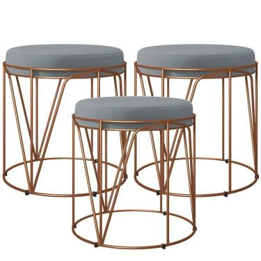 Imagem de Kit 03 Puffs Decorativo Aramado Bronze Zaya L02 Suede Cinza