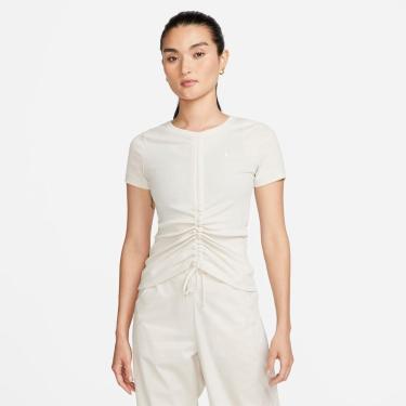 Imagem de Camiseta Nike Sportswear Essentials Feminina-Feminino