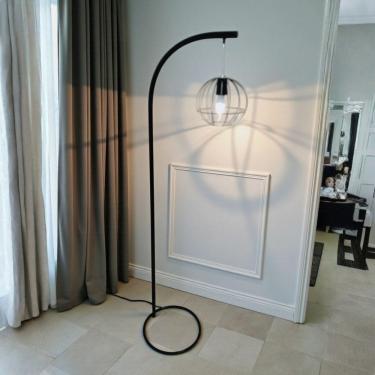 Imagem de Luminária de Chão Abajur Nívia Metal Cúpula Aramada Design Industrial Retrô Elegância Modernidade