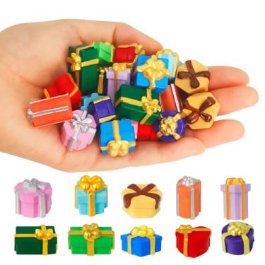 Imagem de Exasinine 100 peças de enfeites de Natal em miniatura, mini caixas, enfeites de resina pintados à mão, cores e estilos variados para bricolage, mini jardins, árvores de Natal, capas de telefone