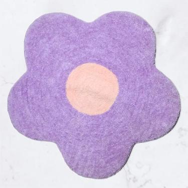 Imagem de Urban Lifestyle Tapete macio de 76,2 cm x 76,2 cm em formato de margarida, tapete estético aconchegante para quarto, apartamento e espaços de lounge, roxo