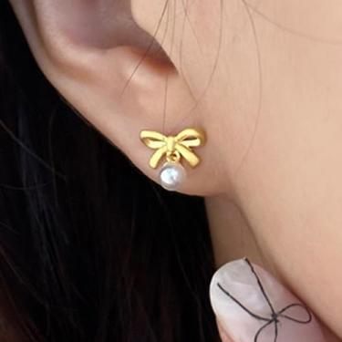 Imagem de Brincos femininos com pingente de flor de pérola folheados a ouro, brinco moderno com zircônia cúbica/zircônias, corrente longa para presente, Medium, Latão, Pérola