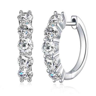 Imagem de Brincos Argolas Finas Cravejadas Banho Prata 925 Moissanita - Anu Club