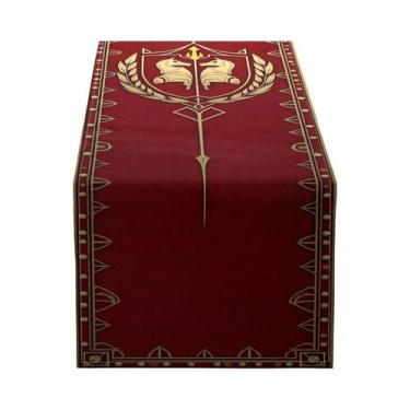 Imagem de Caminho De Mesa Com Tema Medieval: Escudo De Cavaleiro, Lança E Cabeça