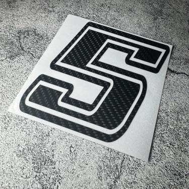 Imagem de Adesivo de carro corrida motocross números personalizados 0123456789 capacete de corrida de bicicleta sujeira decalque fita de vinil fibra de carbono preto (5, altura 6 cm)