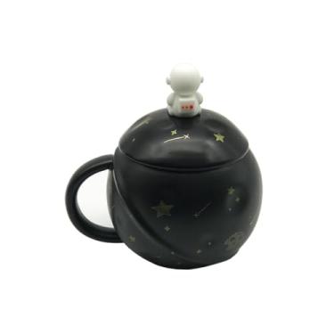 Imagem de NOSCOMP Caneca de café astronauta com tampa e colher | Planeta em relevo | Caneca espacial, cerâmica, universo criativo 3D à prova de vazamento portátil (Astronauta - marrom, capacidade 400 ml)