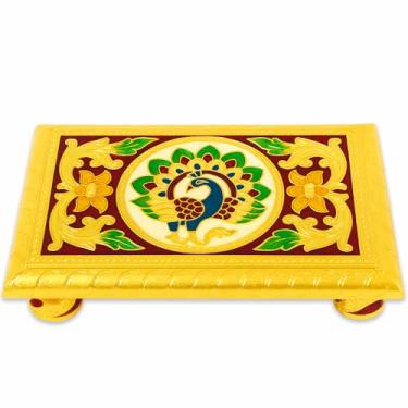 Imagem de Home Genie Chowki decorativo para ídolos de Deus – Plataforma de madeira feita à mão com design de pavão para Pooja, Templo e Decoração Espiritual | Chowki de madeira pintada a ouro e amarelo para