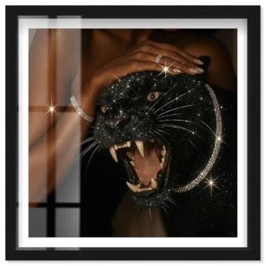 Imagem de Sparkling Shadow II Shadowbox Print Glam Wall Art por Notoriart, moldura preta, 63 x 63 cm